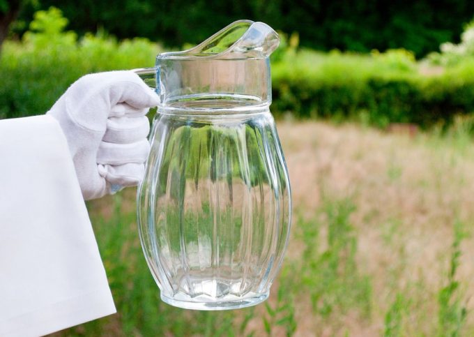 Agua del grifo gratis en los restaurantes