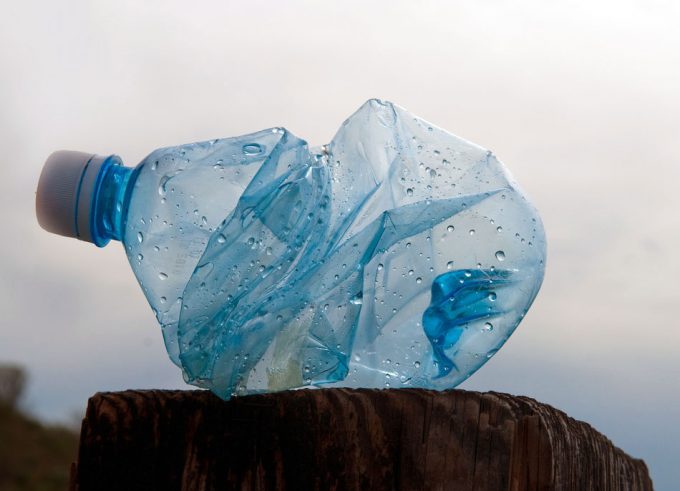 Reducir los desechos plásticos para el año 2025 Reciclaje PET