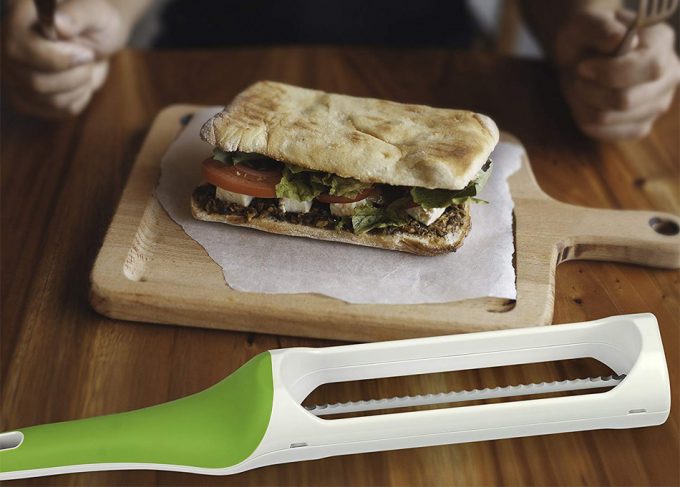 Cuchillo para bagels y otros panes