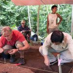 Excavación arqueológica en una de las islas de Banda