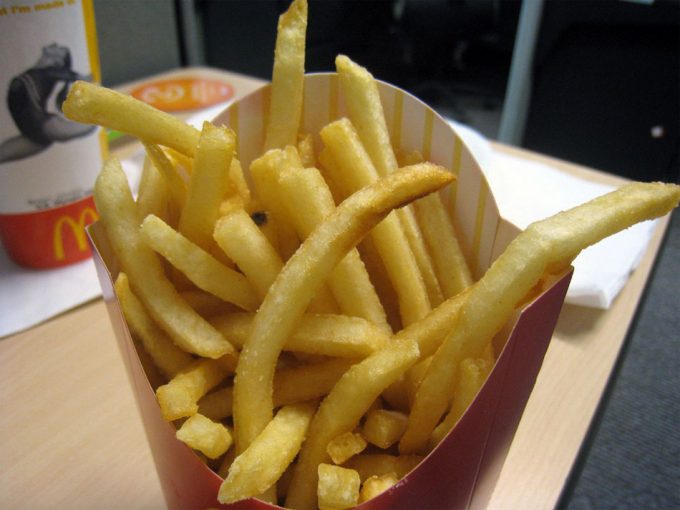 Patatas fritas, alimento muy calórico asociado a problemas como la obesidad