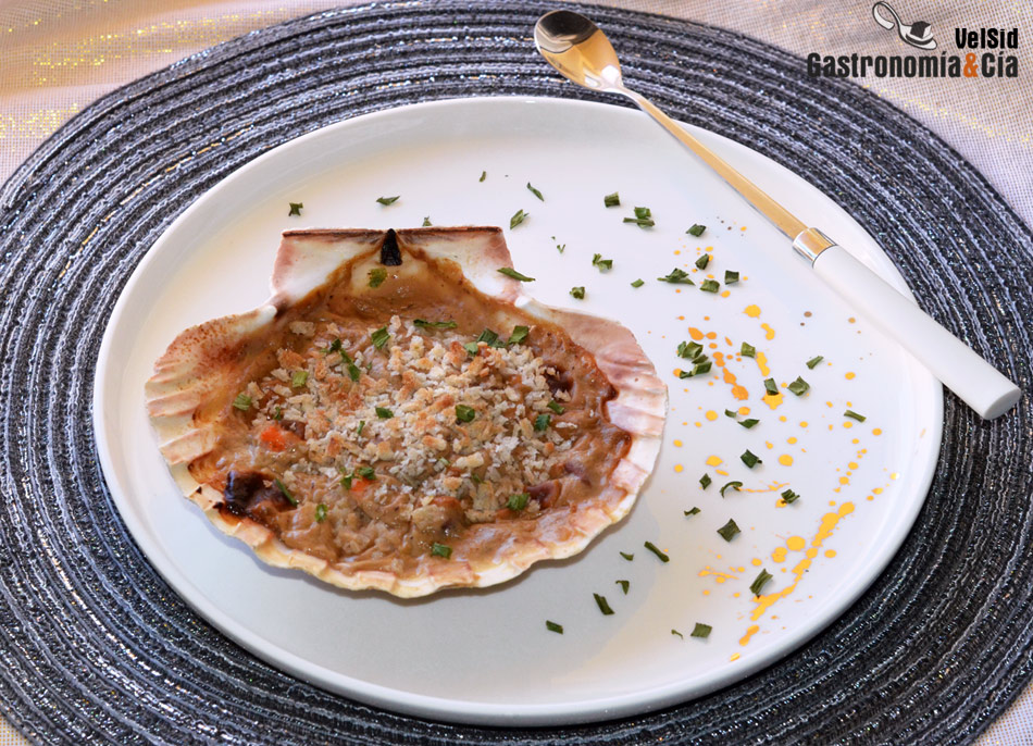 Vieiras rellenas con bechamel de boletus, una receta fácil y deliciosa para celebrar