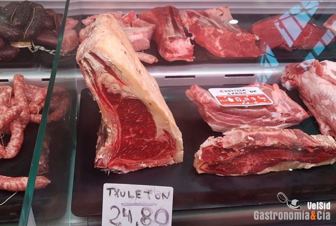 Los españoles compraron más carne que pescado en 2018