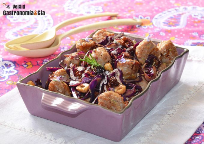 Butifarra con lombarda y pasas