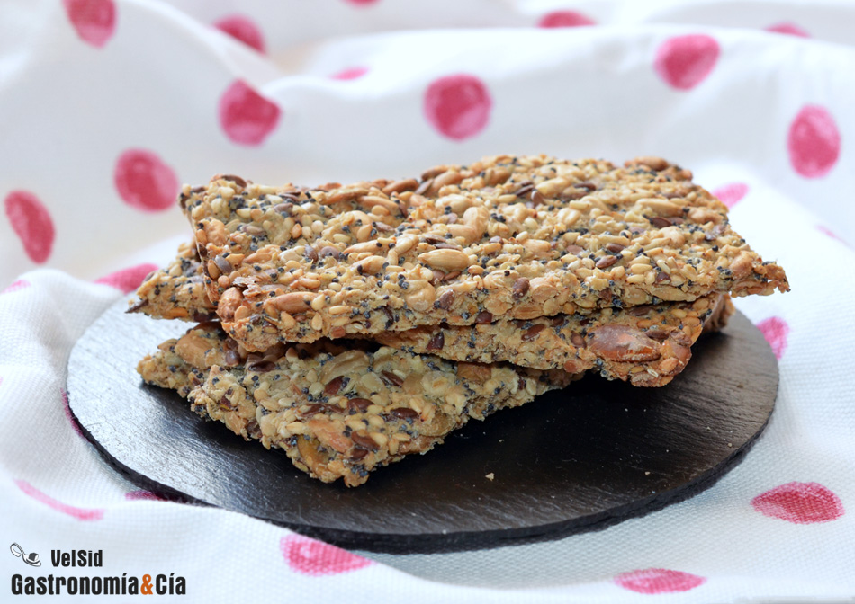 Crackers de avena y semillas, receta de las más ricas galletas crujientes y nutritivas