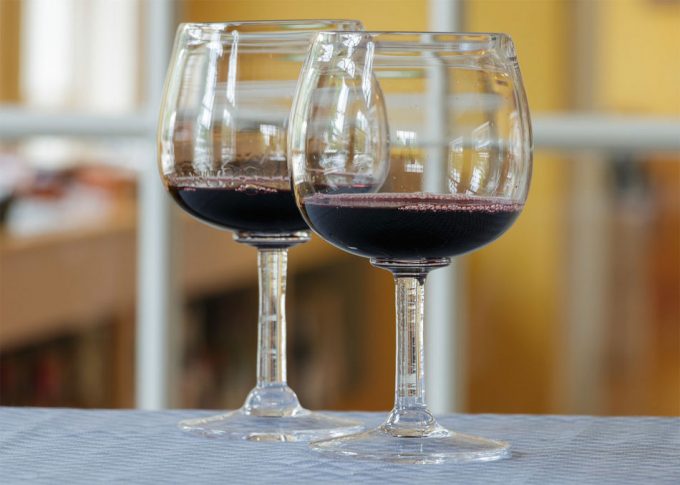 Supuestos beneficios del vino tinto para la salud intestinal