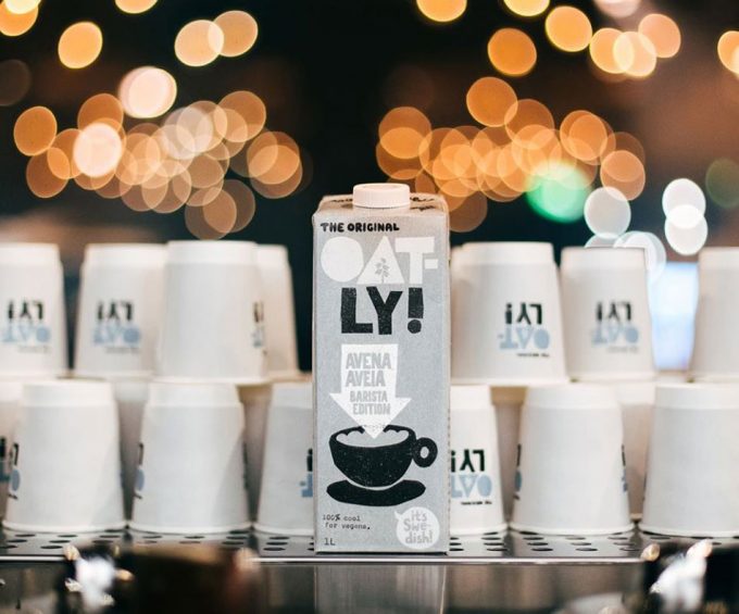 Leche de avena Oatly 