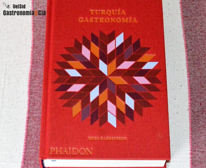 El gran libro de recetas y tradiciones de Turquía