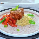 Solomillo glaseado con pimientos y albahaca