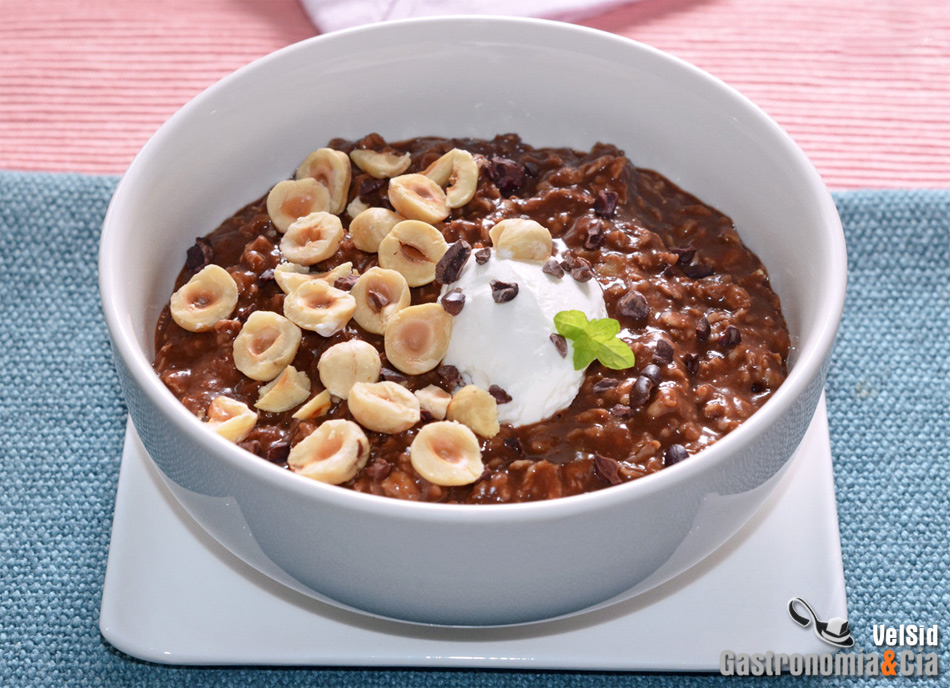 Cómo hacer un porridge o gachas de avena muy cremosas en tres minutos