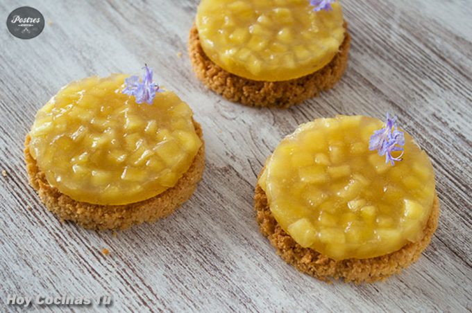 Mini tartas veganas de manzana