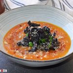 Crema de calabaza, setas, queso y ajo