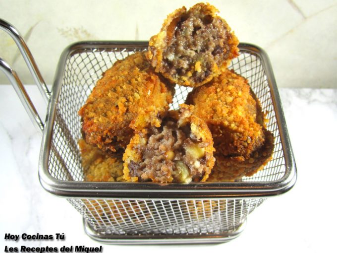 Croquetas de morcilla de cebolla