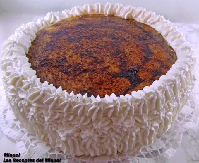 Tarta de nata y chocolate