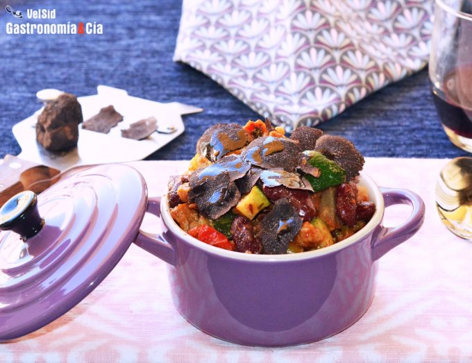 Alubias rojas, soja, verduras y trufa negra