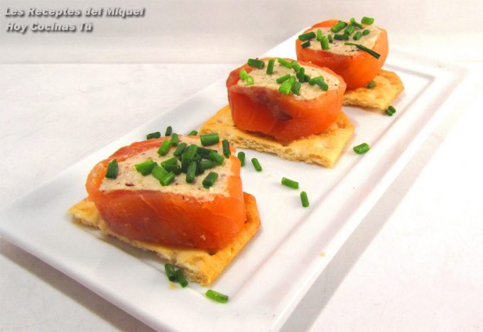 Rollitos de salmón con crema de avellanas Hoy Cocinas Tú