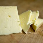 Queso elaborado con microalgas