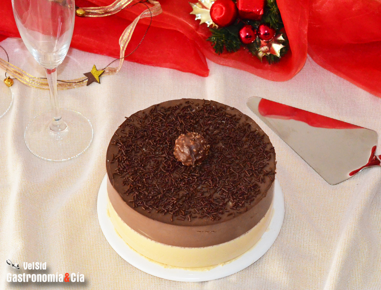 Tarta de turrón de Jijona y chocolate (sin horno). Receta fácil e insuperable para el postre de Navidad