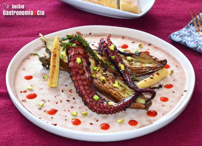Receta de pulpo con berenjenas ahumadas