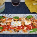 Tomate, burrata y escabeche de mejillones