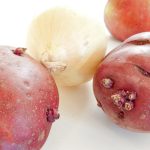 Brotes en las patatas