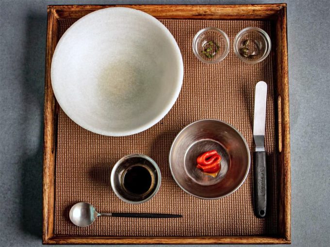 Pimiento, helado de ajo, pipas