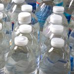 Escandalo del agua mineral embotellada en Francia