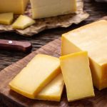 Cómo se elabora el queso Cheddar