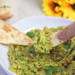 Brocomole o guacamole con brócoli