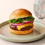 Hamburguesas híbridas con grasa de cultivo celular