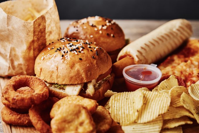 Funciones cognitivas deterioradas por el consumo de fast food