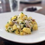 Papas con sardinas y boquerones