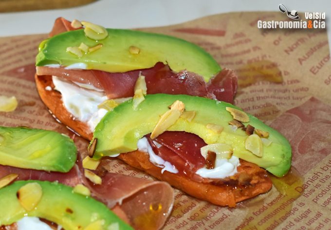 Tostada de boniato y aguacate