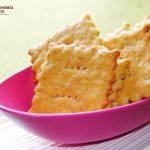 Crackers de harina de garbanzo y queso