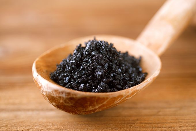 Propiedades y valores nutricionales de la sal negra de Hawái.