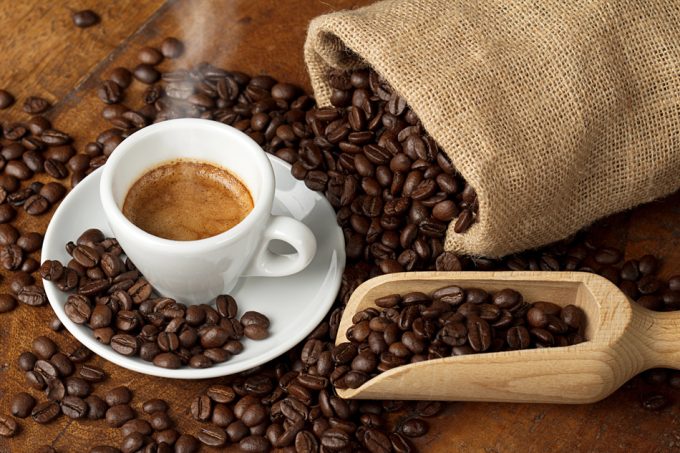Beneficios de tomar 4 o 5 tazas de café al día