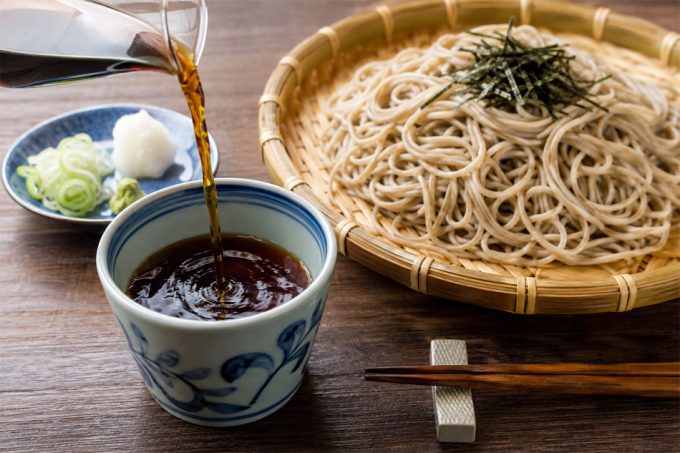 Salsa mentsuyu japonesa para fideos
