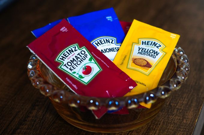 Monodosis salsas de ketchup y mostaza