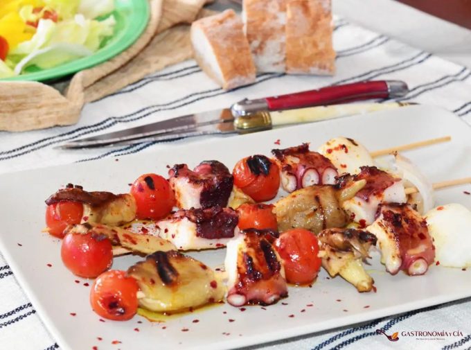 Brochetas de pulpo con setas