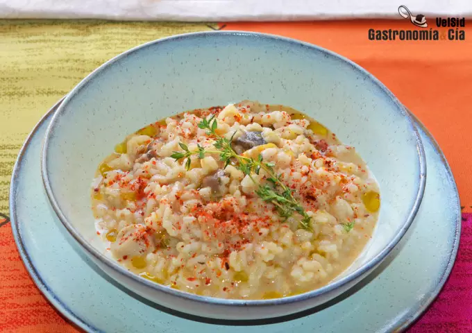 Arroz meloso con setas y queso ahumado