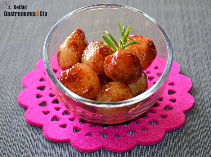 Cebollitas francesas glaseadas al Oporto