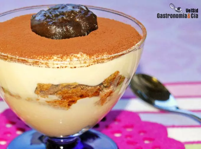 Copa de tiramisú con marron glacé