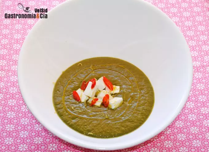 Crema de espinacas al limón