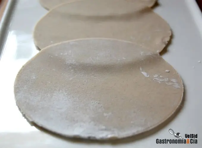 Cómo hacer pasta de trigo sarraceno