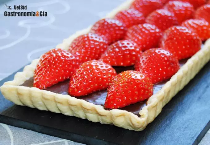 Receta de Tarta de chocolate y fresas