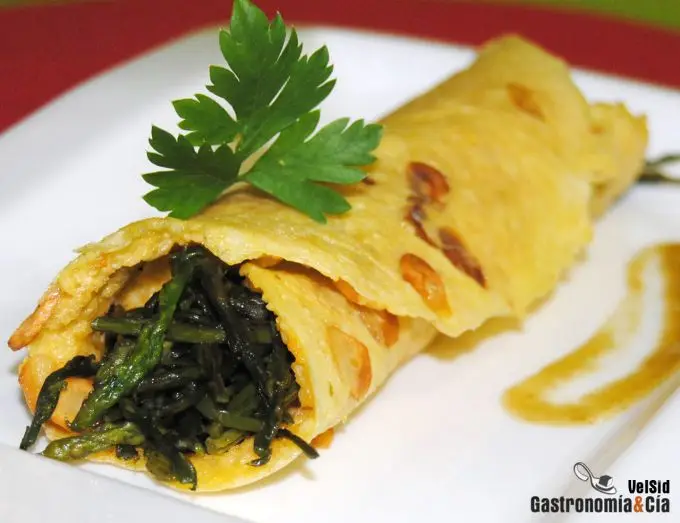 Tortilla de pan rellena de espárragos trigueros