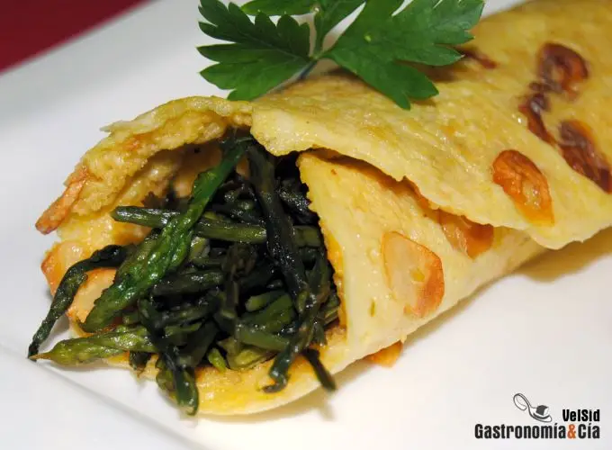 Tortilla de pan rellena de espárragos trigueros