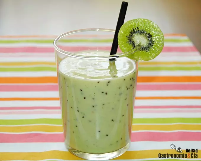 Batido de kiwi, plátano y yogur